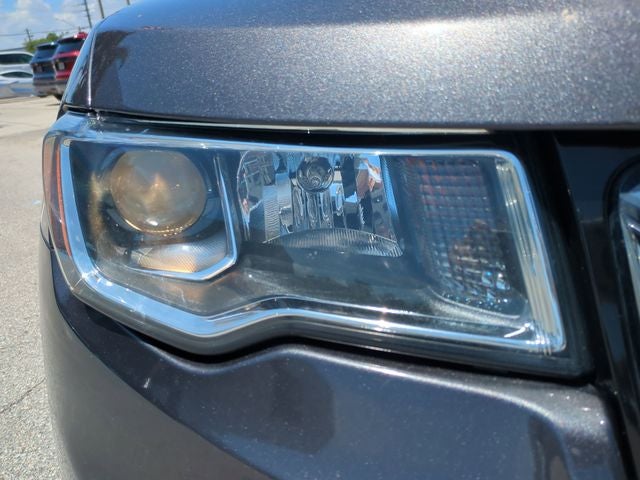 2019 Jeep Grand Cherokee Laredo E