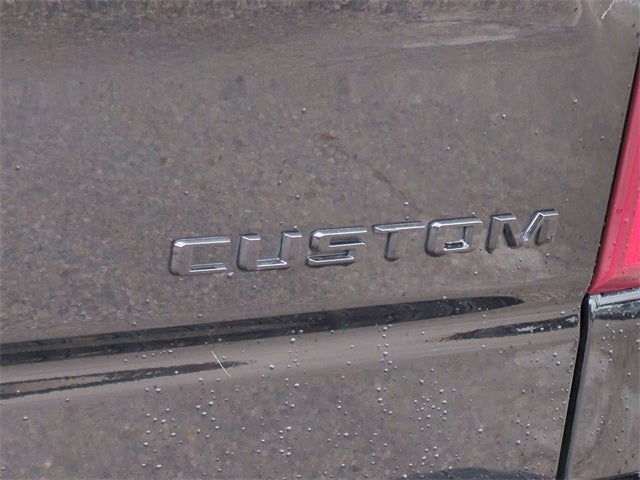 2022 Chevrolet Silverado 1500 Custom