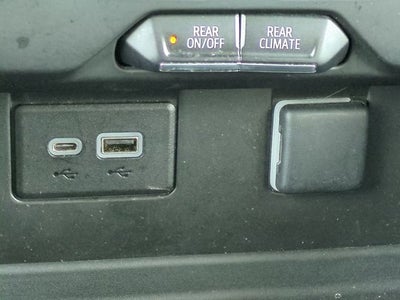 2023 Chevrolet Suburban LS