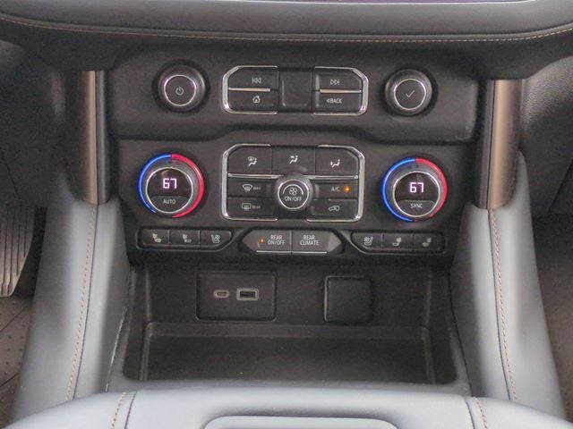 2022 Chevrolet Suburban High Country