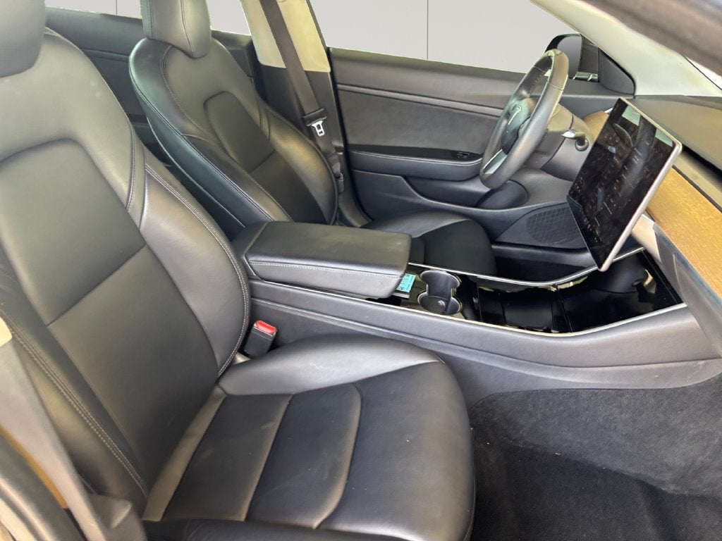 2020 Tesla Model 3 Standard Range