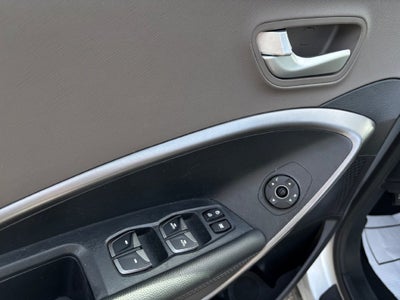 2017 Hyundai Santa Fe SE
