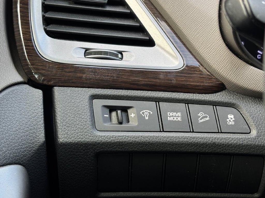 2017 Hyundai Santa Fe SE