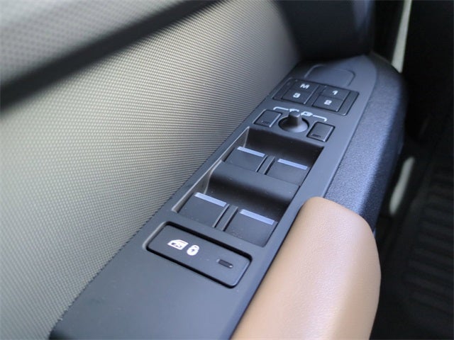 2025 Land Rover Defender 110 X