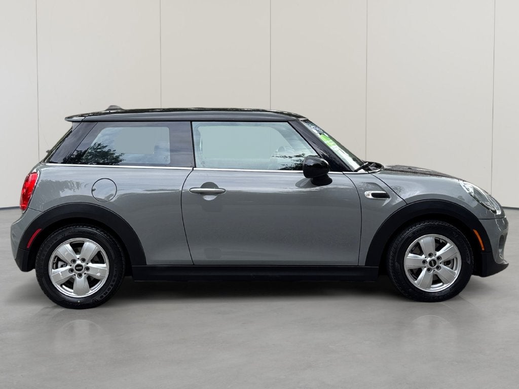 2017 MINI Cooper Base